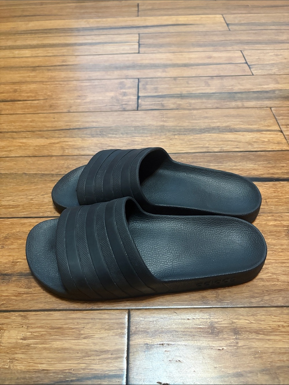 Adidas Adilette Aqua Comfort Slide Sandals Mens US 9 Black Open Toe Slip - Picture 2 of 10